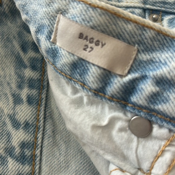 NWOT pacusn light wash ripped jeans - Picture 4 of 5